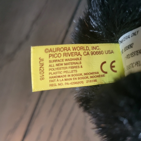 Miyoni Aurora plush gorilla stuffed animal ape toy - Picture 5 of 6